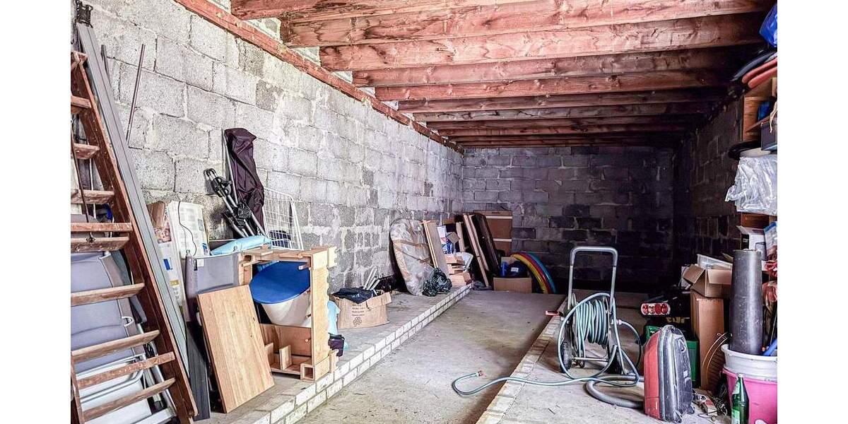 **Erdgeschosswohnung der Extraklasse mit Garten** 4 zimmer