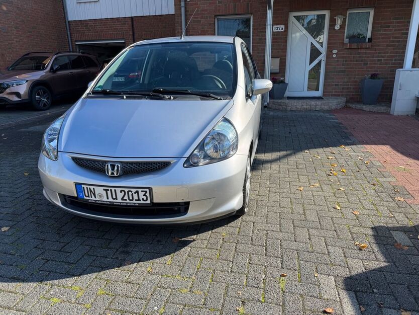 Honda Jazz 138.000 km 4.390 € Bergkamen 59192