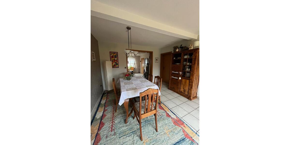 Einfamilienhaus Bad Sassendorf - 8 Zimmer, 200 m&sup2;, 280.000&euro; | Angebot:27028470