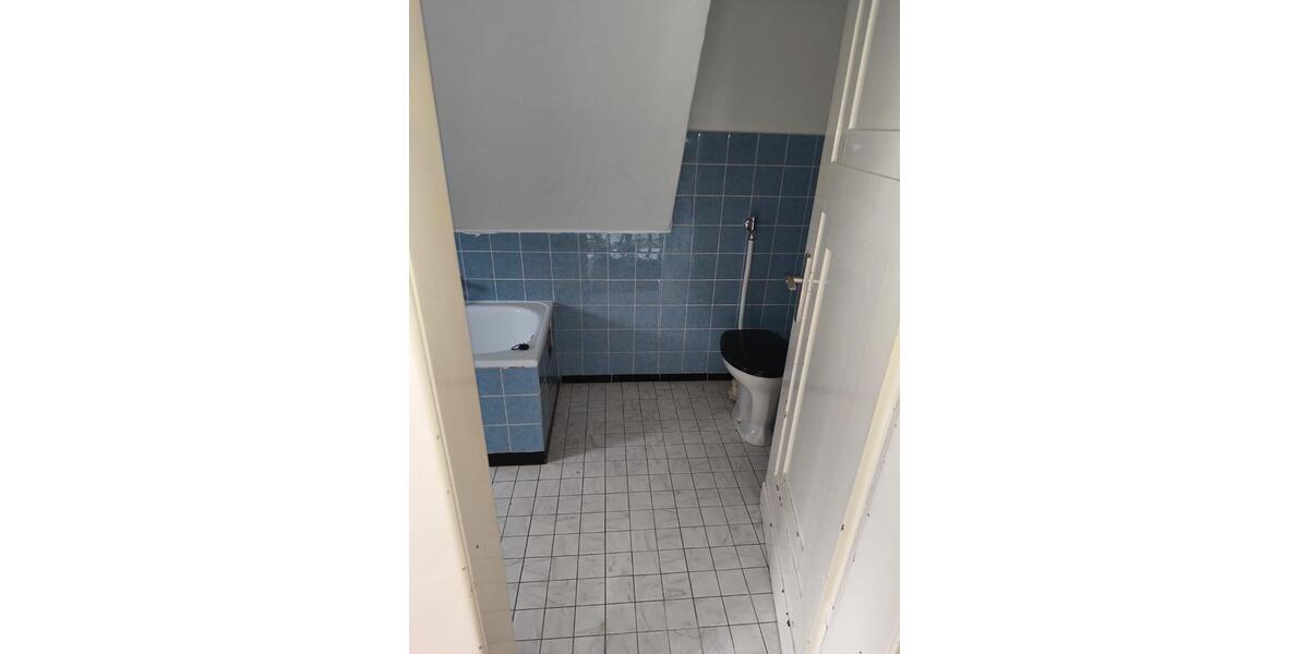 Einfamilienhaus Menden (Sauerland) - 7 Zimmer, 156 m&sup2;, 215.000&euro; | Angebot:27426515