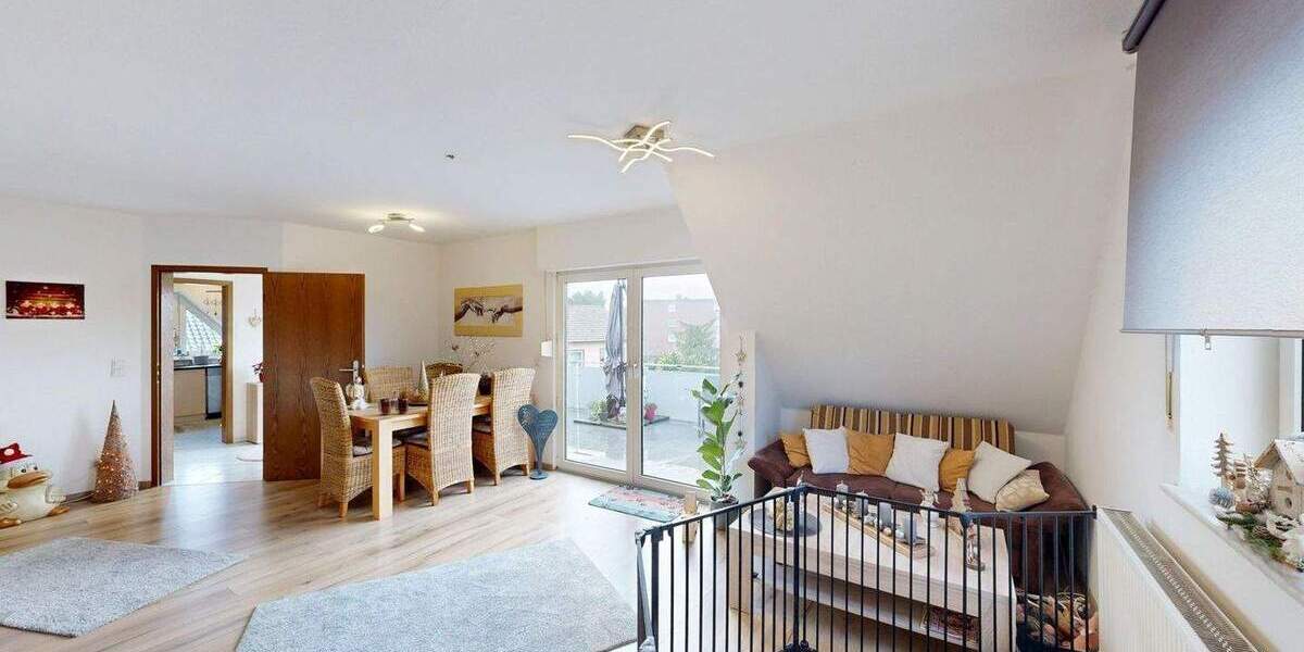 Provisionsfrei für Käufer: Helle 3-Zimmer-Dachgeschosswohnung mit Balkon und Garage in Hamm-Osten 3 zimmer