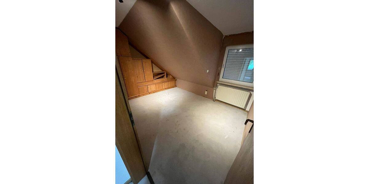 gepflegte Doppelhaushälfte mit großer Terrasse und schönem Garten - perfekt für eine größere Familie 7 zimmer