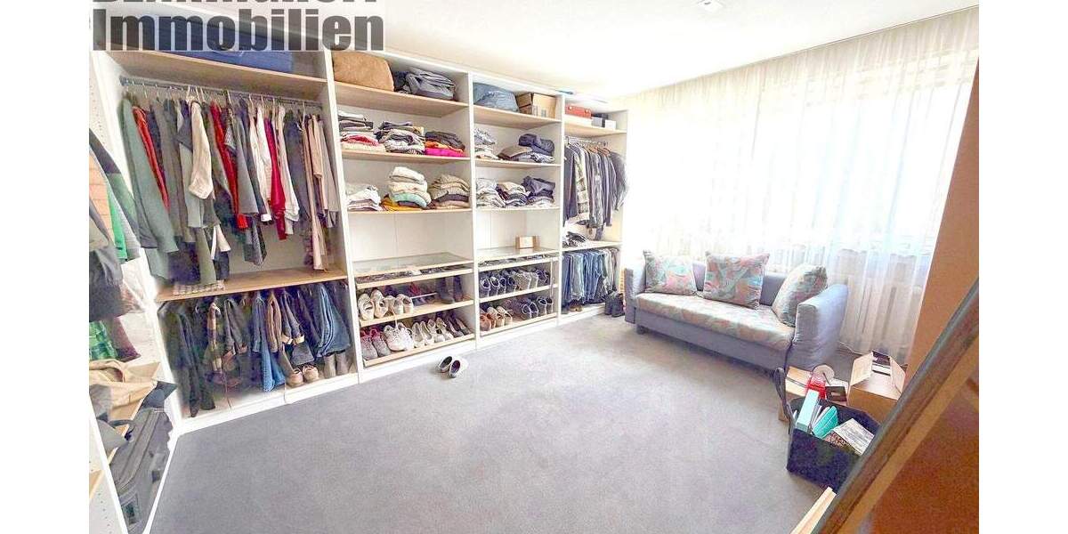 Einfamilienhaus Holzwickede - 7 Zimmer, 302 m&sup2;, 885.000&euro; | Angebot:26388383