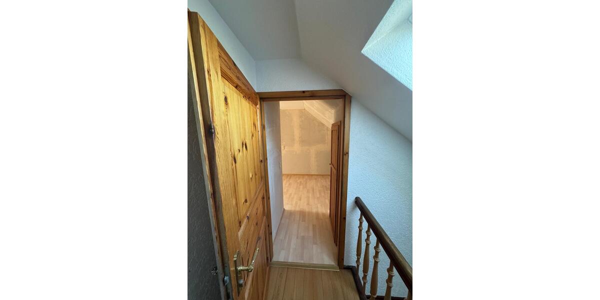 Etagenwohnung Menden (Sauerland) Berkenhofskamp - 6 Zimmer, 167 m&sup2;, 220.000&euro; | Angebot:26610251