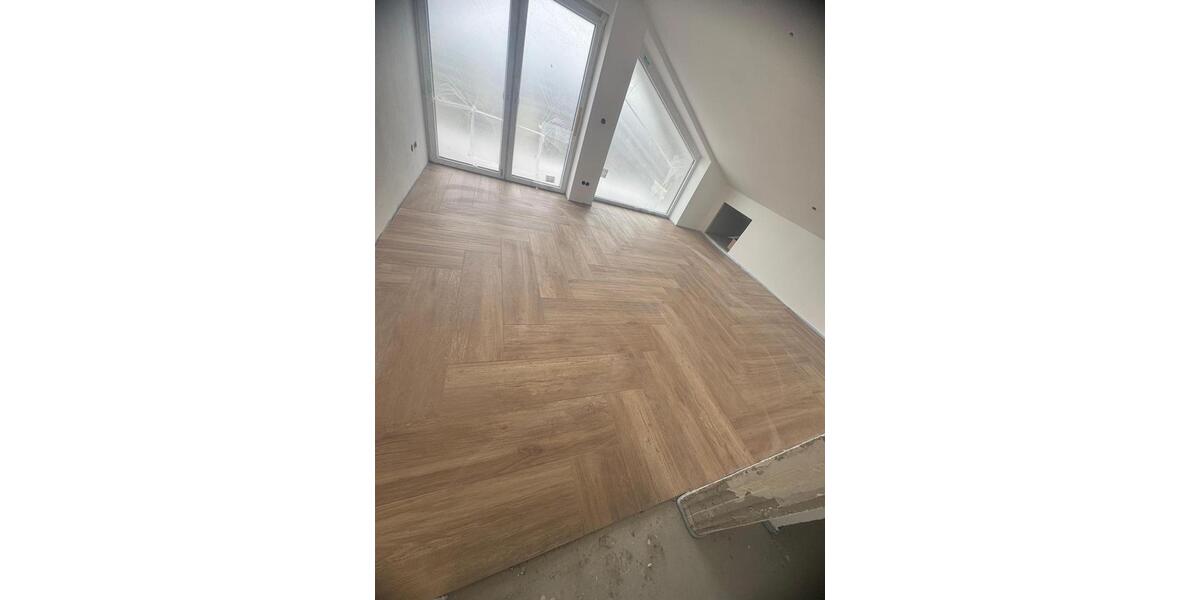 Dachgeschoßwohnung Ahlen - 4 Zimmer, 153 m&sup2;, 1.800&euro; | Angebot:24815718