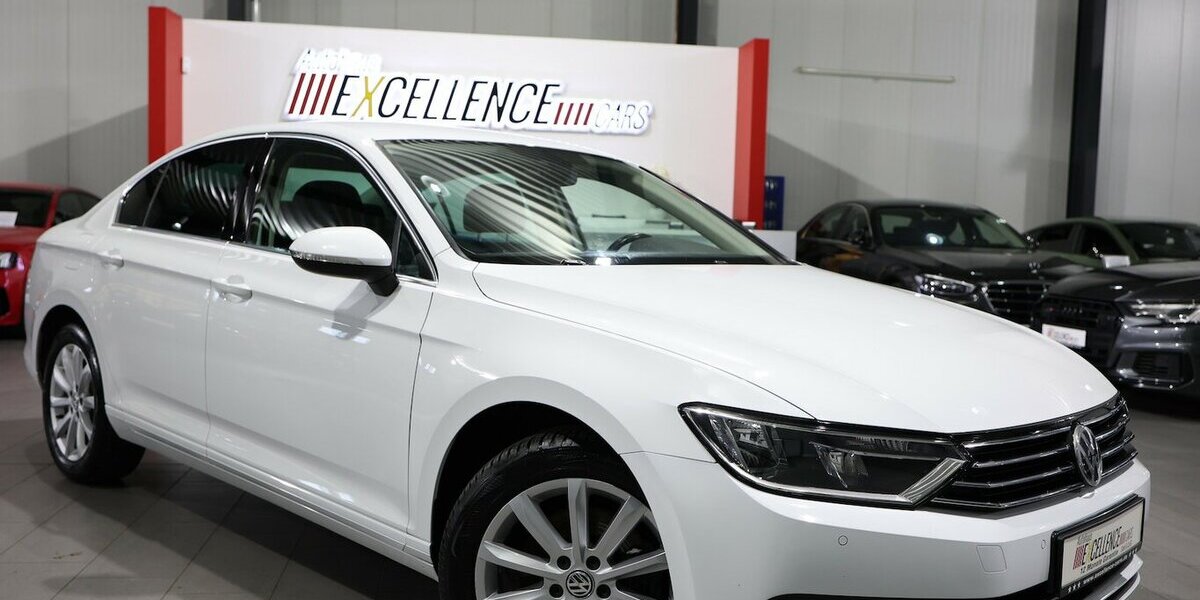 VW Passat 1.6 TDI Comfortline WHITE / MASSAGE+SHZ 176.000 km 9.999 &euro; Hamm 59077