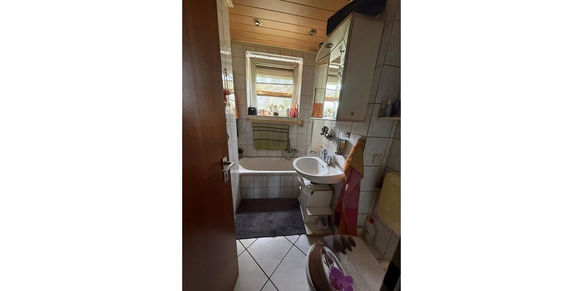 Attraktive 4,5-Zimmer-Eigentumswohnung mit Balkon in Holzwickede – ideal für Kapitalanleger & Eigennutzer - Etagenwohnung Holzwickede | Angebot:26971984