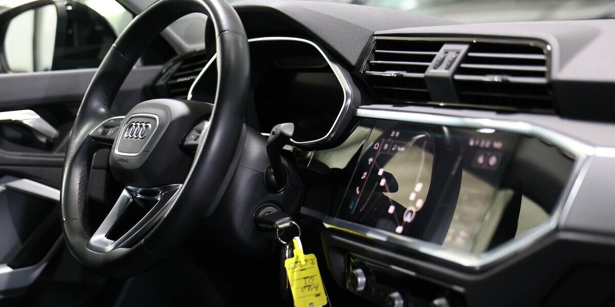 Audi Q3 1.5 TFSI BUSINESS / LED, VIRTUAL-COCKPIT+NAVI 94.000 km 24.777 &euro; Hamm 59077