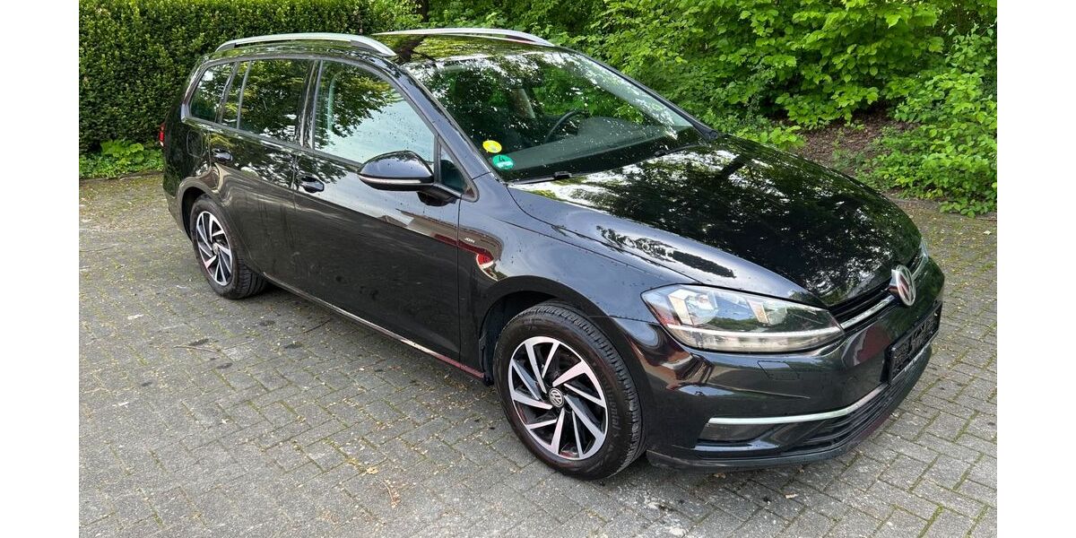 VW Golf 220.456 km 8.000 &euro; Bad Sassendorf 59505