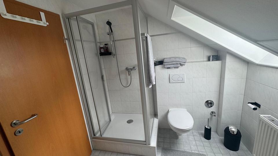 Dachgeschoßwohnung Fröndenberg (Ruhr) - 3.5 Zimmer, 90 m&sup2;, 670&euro; | Angebot:26356488