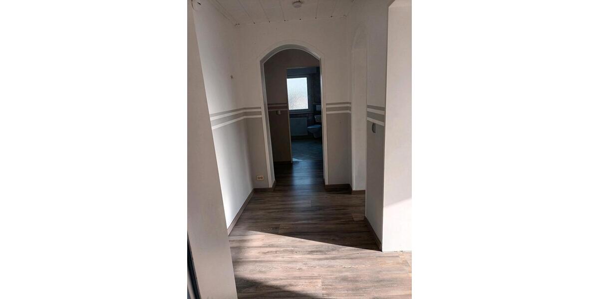 Etagenwohnung Ense - 3 Zimmer, 85 m&sup2;, 520&euro; | Angebot:25420396