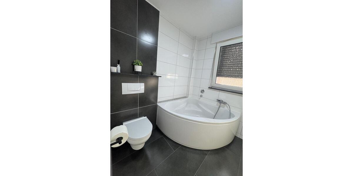 Kernsanierte Traumwohnung mit Balkon und Garage in Hamm-Westen 3.5 zimmer