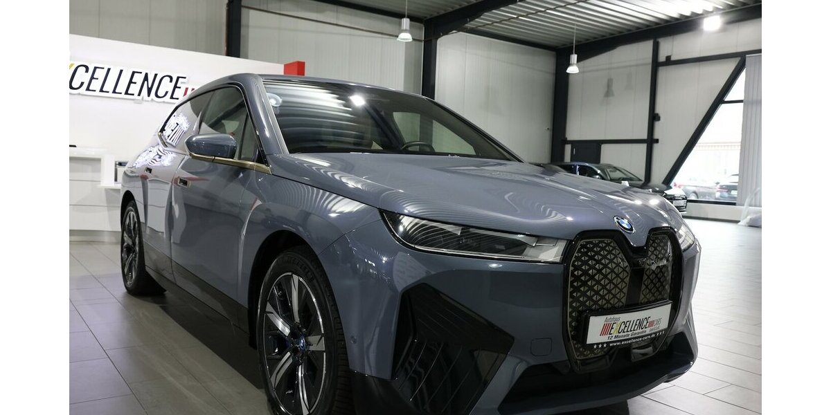 BMW iX 40 xDrive SPORT TITAN GLAS STORM EINZELSTÜCK 79.000 km 41.111 &euro; Hamm 59077