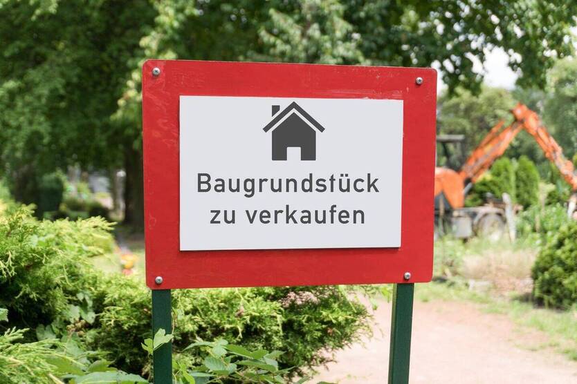 Baugrundstück mit Abrisshaus an der Piusallee zimmer