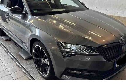 Skoda Superb 81.005 km 30.477 € Hamm 59075
