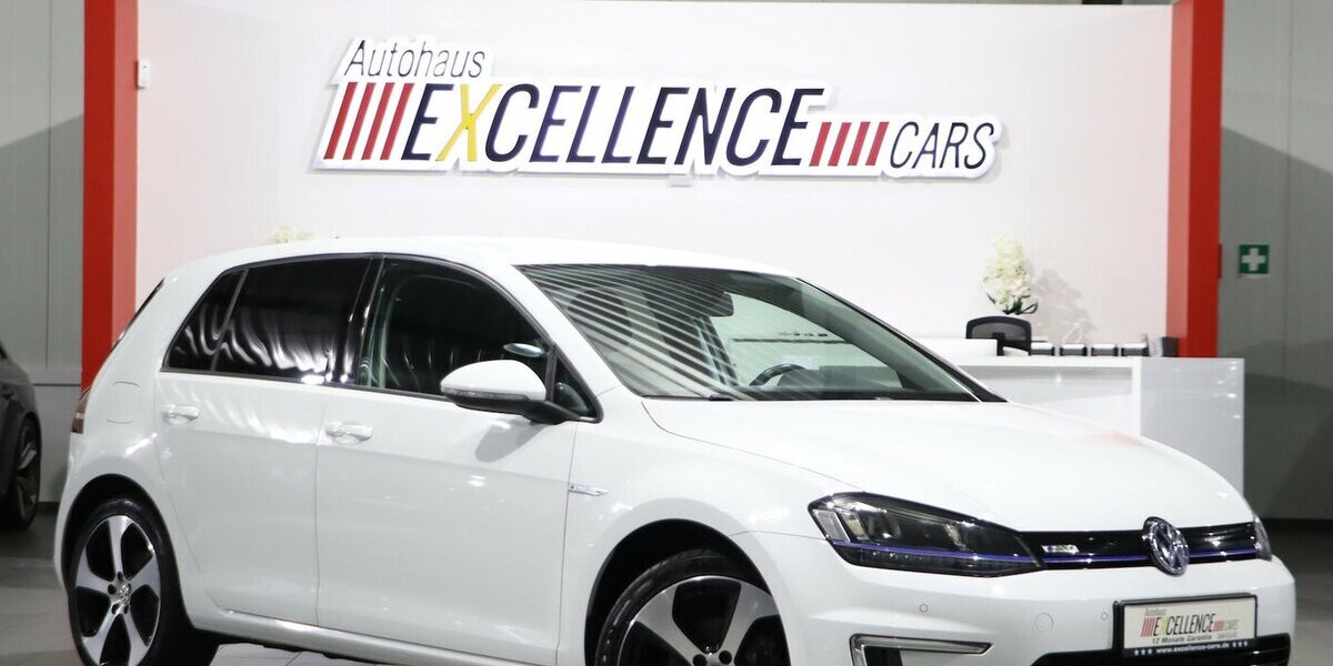 VW Golf E-GOLF VII DSG WHITE / LED / NAVI-DP+APPLE 52.000 km 12.577 &euro; Hamm 59077