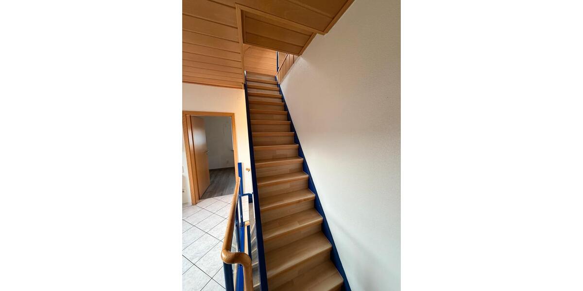 Altbau mit Charme auf 3 Etagen 4 zimmer