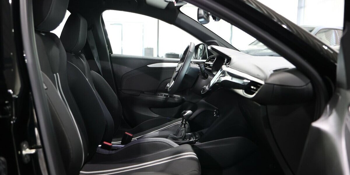 Opel Corsa F 1.2 T GS-LINE SPORT TECH ALL-BLACK / TOP 18.000 km 16.991 &euro; Hamm 59077