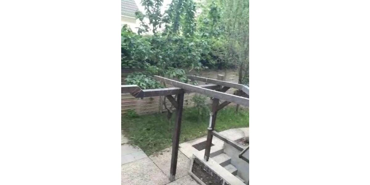 Helle 3,5-Zimmer-Erdgeschosswohnung mit eigenem Garten & Garage – 3 zimmer