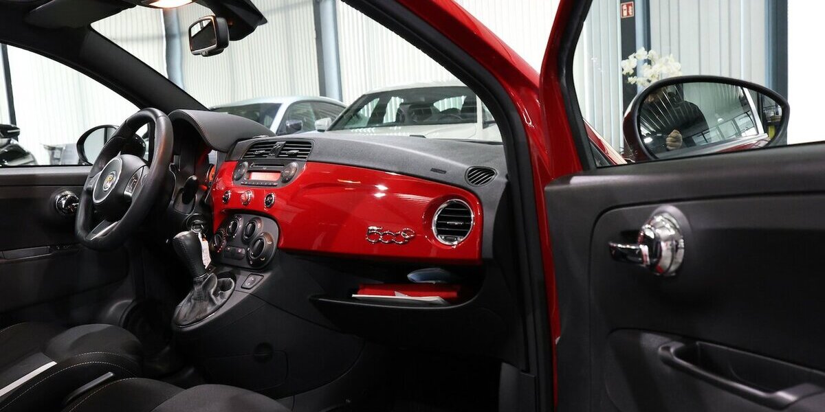 Abarth 500C SPORT-MODE / NAVI+ / SPORT-ALCANTARA-SITZE 104.000 km 11.777 &euro; Hamm 59077