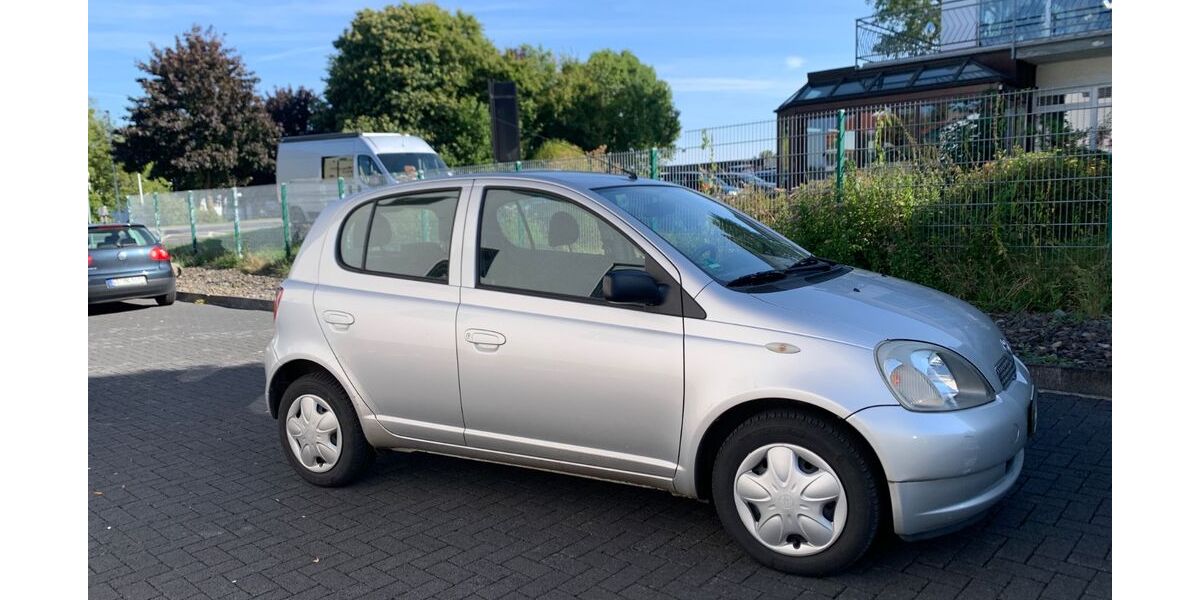 Toyota Yaris 109.000 km 3.900 € Werl 59457
