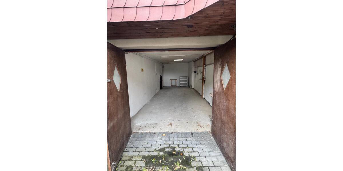 Etagenwohnung Menden (Sauerland) Berkenhofskamp - 6 Zimmer, 167 m&sup2;, 220.000&euro; | Angebot:26610251