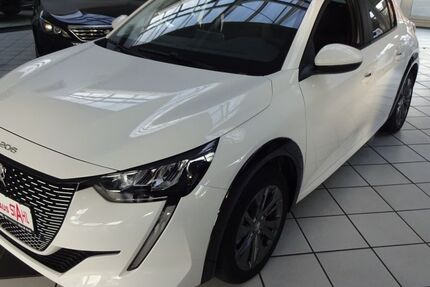 Peugeot 208 23.811 km 14.900 &euro; Werl 59457