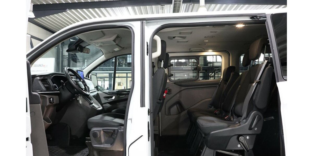 Ford Tourneo Custom 2.0 TDCI 320 L1 / 8-SITZER / NAVI 167.000 km 25.998 &euro; Hamm 59077
