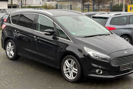 Ford S-Max 227.252 km 10.000 € Werl 59457