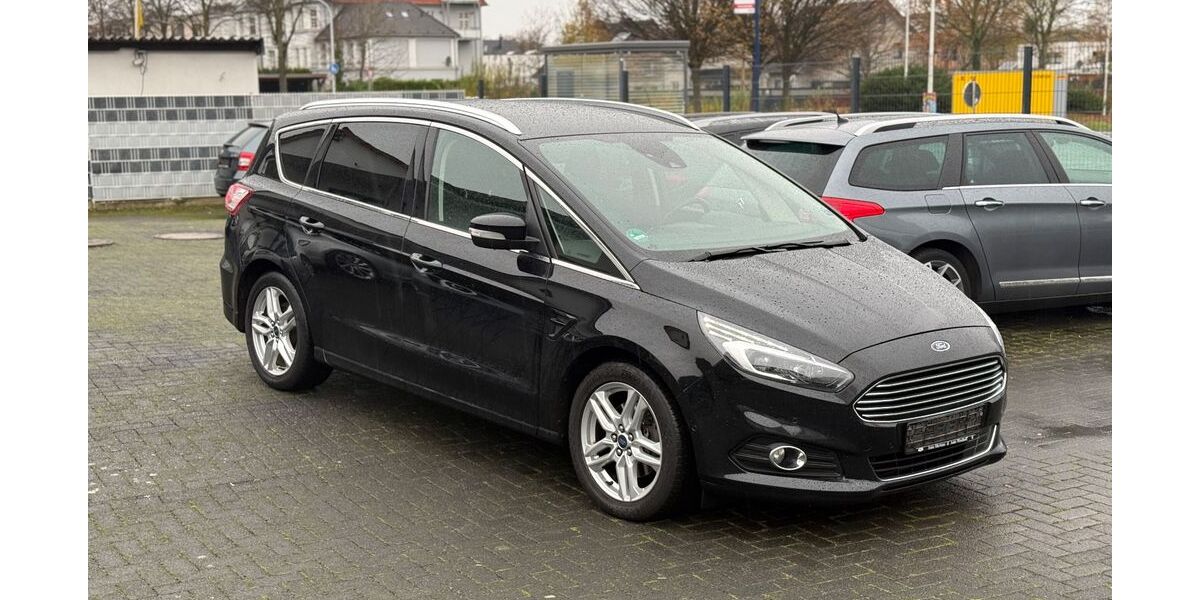 Ford S-Max 227.252 km 9.500 € Werl 59457