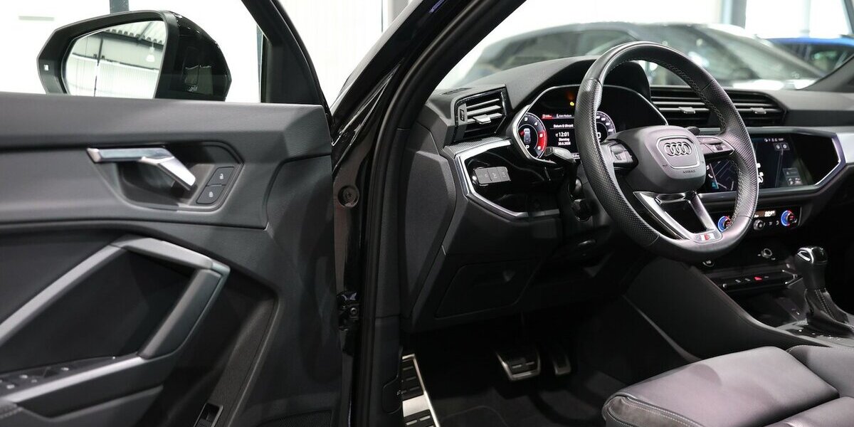 Audi Q3 35 TDI S-LINE SPORT EDITION BLACK VOLL-LEDER 63.000 km 29.883 &euro; Hamm 59077