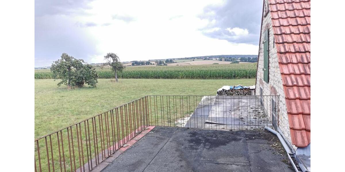 Resthofstelle mit großzügigen Nebengebäuden in Ortsrandlage 5 zimmer