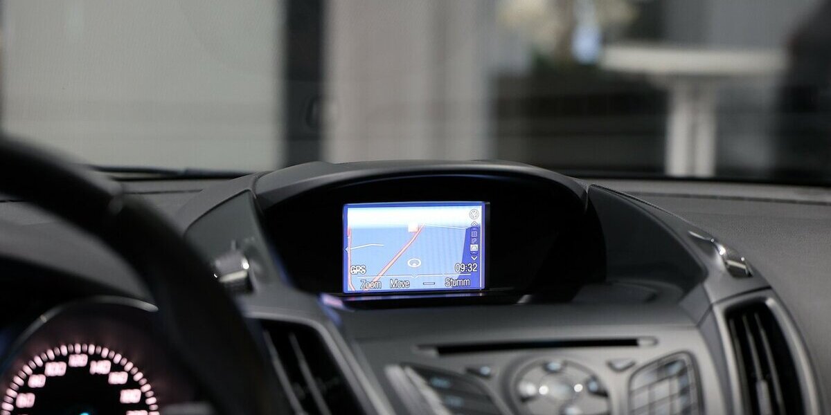 Ford Kuga 2.0 TDCI 4x4 TITANIUM / LEDER / NAVI+ 90.000 km 13.711 &euro; Hamm 59077