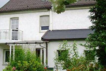 Haus Arnsberg Neheim-Hüsten - 8 Zimmer, 145 m&sup2;, 350.000&euro; | Angebot:23973496