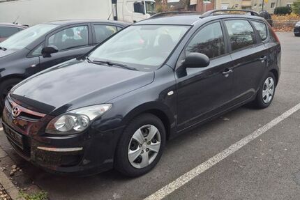 Hyundai i30 86.000 km 4.500 € Hamm 59075