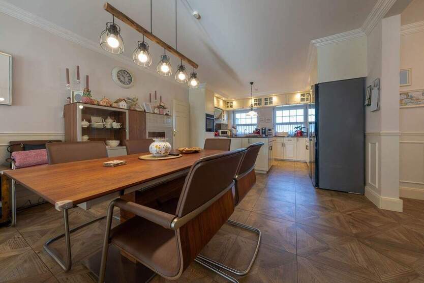 Ein lichtdurchfluteter Bungalow mit Gewerbehalle für die ganze Familie in Top-Wohnlage von Bork zimmer