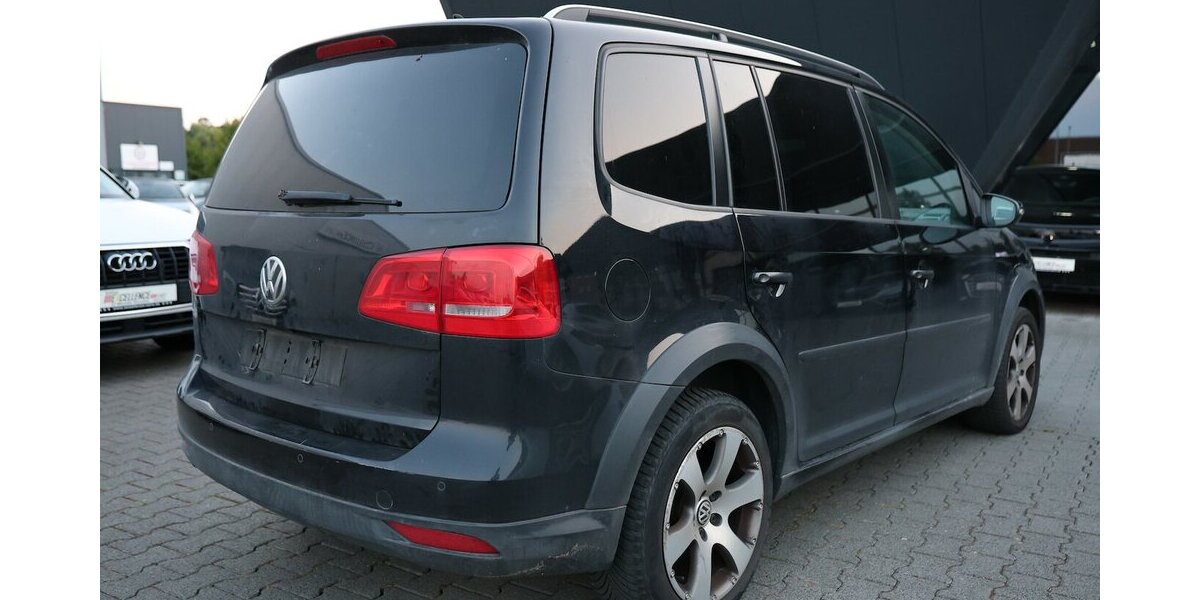 VW Touran CROSS 2.0 TDI DSG FAMILY / BI-XENON 260.000 km 5.902 &euro; Hamm 59077