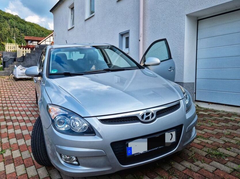 i30