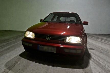 VW Golf 152.548 km 2.300 &euro; Ahlen 59229