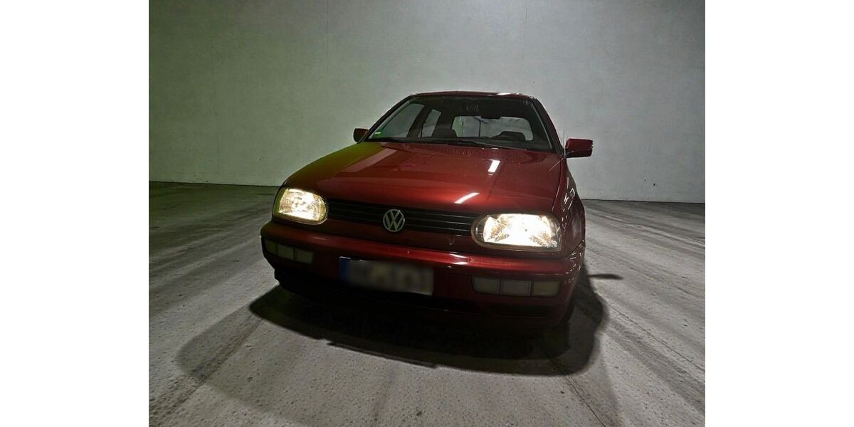 VW Golf 152.548 km 2.300 &euro; Ahlen 59229