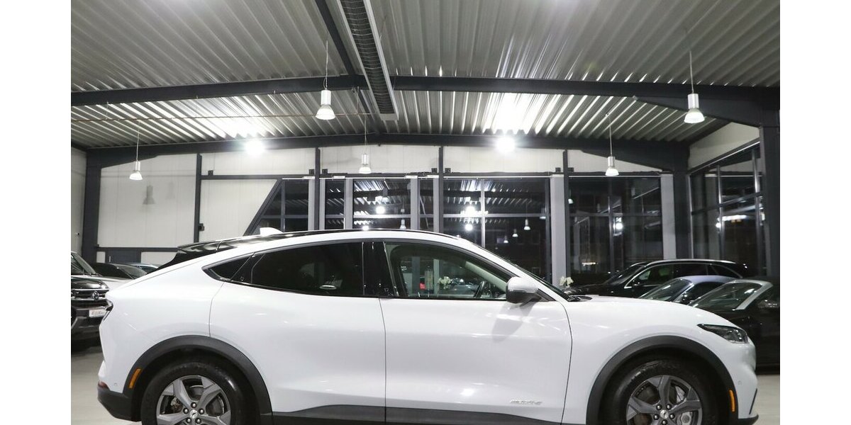 Ford Mustang Mach-E VIRTUAL+360°+NAVI+ / AHK 50.000 km 25.999 &euro; Hamm 59077