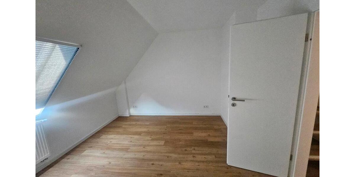 Dachgeschoßwohnung Ahlen Dolberg - 1 Zimmer, 120 m&sup2;, 990&euro; | Angebot:24572573