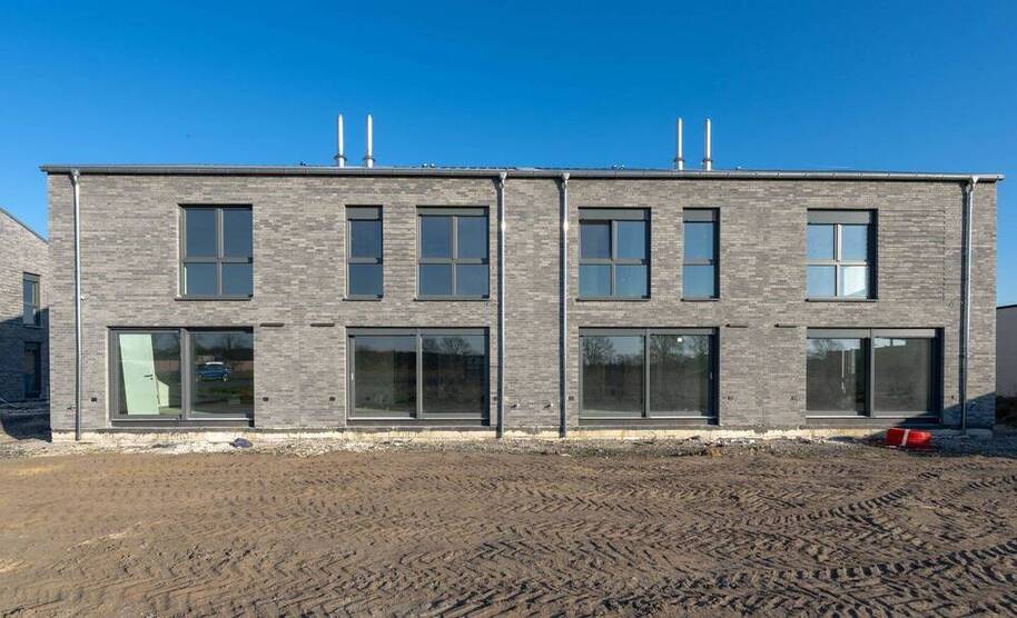 Exklusive Doppelhaushälfte zum Erstbezug KFW-55ee - Fußbodenkühlung - Kamin uvm. 3 zimmer