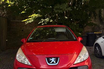 Peugeot 207 144.000 km 2.099 &euro; Fröndenberg 58730
