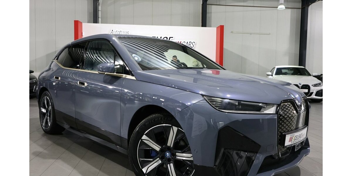 BMW iX 40 xDrive SPORT TITAN GLAS STORM EINZELSTÜCK 79.000 km 41.111 &euro; Hamm 59077
