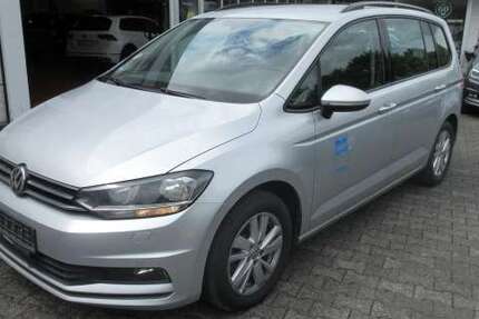 VW Touran Comfortline 2.0 TDI NAVI ALU APS SITZHEIZUN 212.780 km 12.988 &euro; Bergkamen 59192