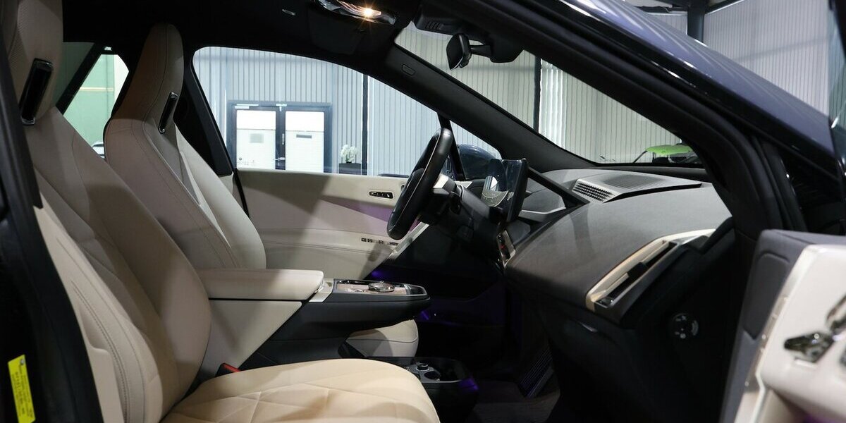 BMW iX 40 xDrive SPORT TITAN GLAS STORM EINZELSTÜCK 79.000 km 41.111 &euro; Hamm 59077