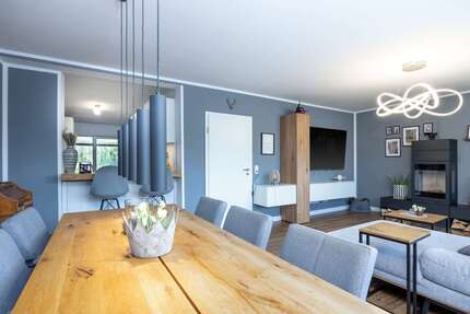 Haus zum Kaufen in Unna 549.000 € 216 m² 8 zimmer