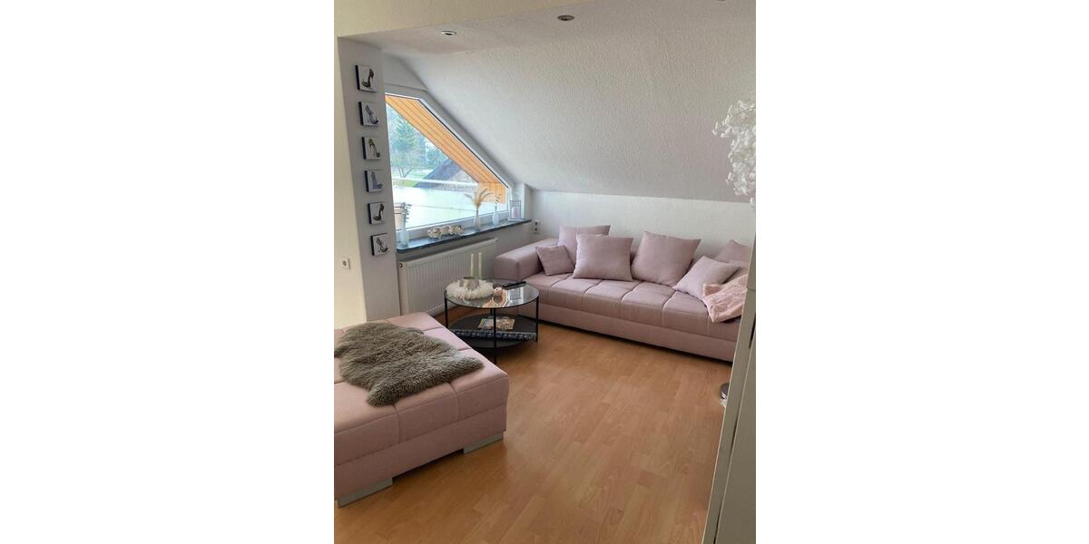 Dachgeschoßwohnung Arnsberg Rusch - 3 Zimmer, 65 m&sup2;, 400&euro; | Angebot:25638759