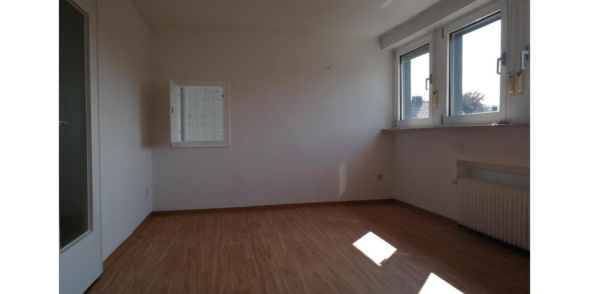 Dachgeschoßwohnung Wickede (Ruhr) - 3 Zimmer, 75 m&sup2;, 550&euro; | Angebot:26373562